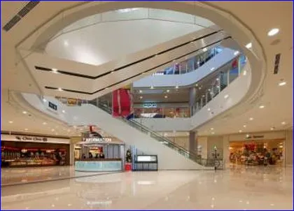 【イオンモール東員】1階 ヒバリコートの画像