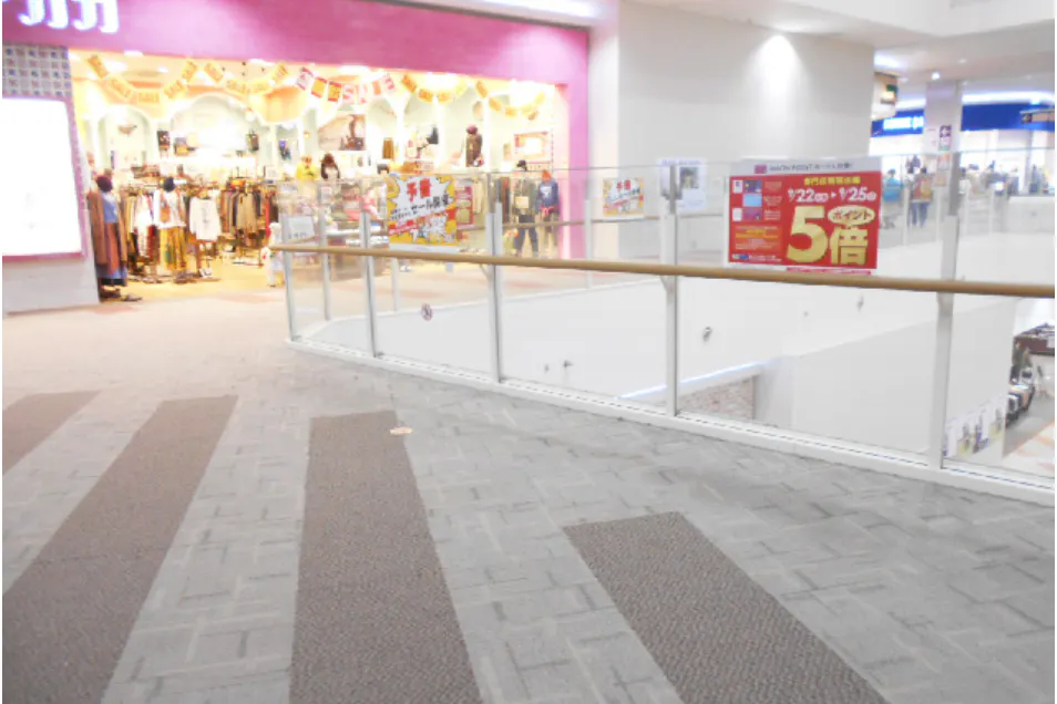 【イオンモール都城駅前】【都城駅前】東2(ライトオン前)ブリッジ