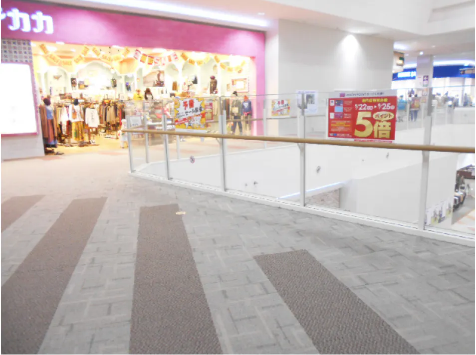 【イオンモール都城駅前】【都城駅前】東2(ライトオン前)ブリッジ