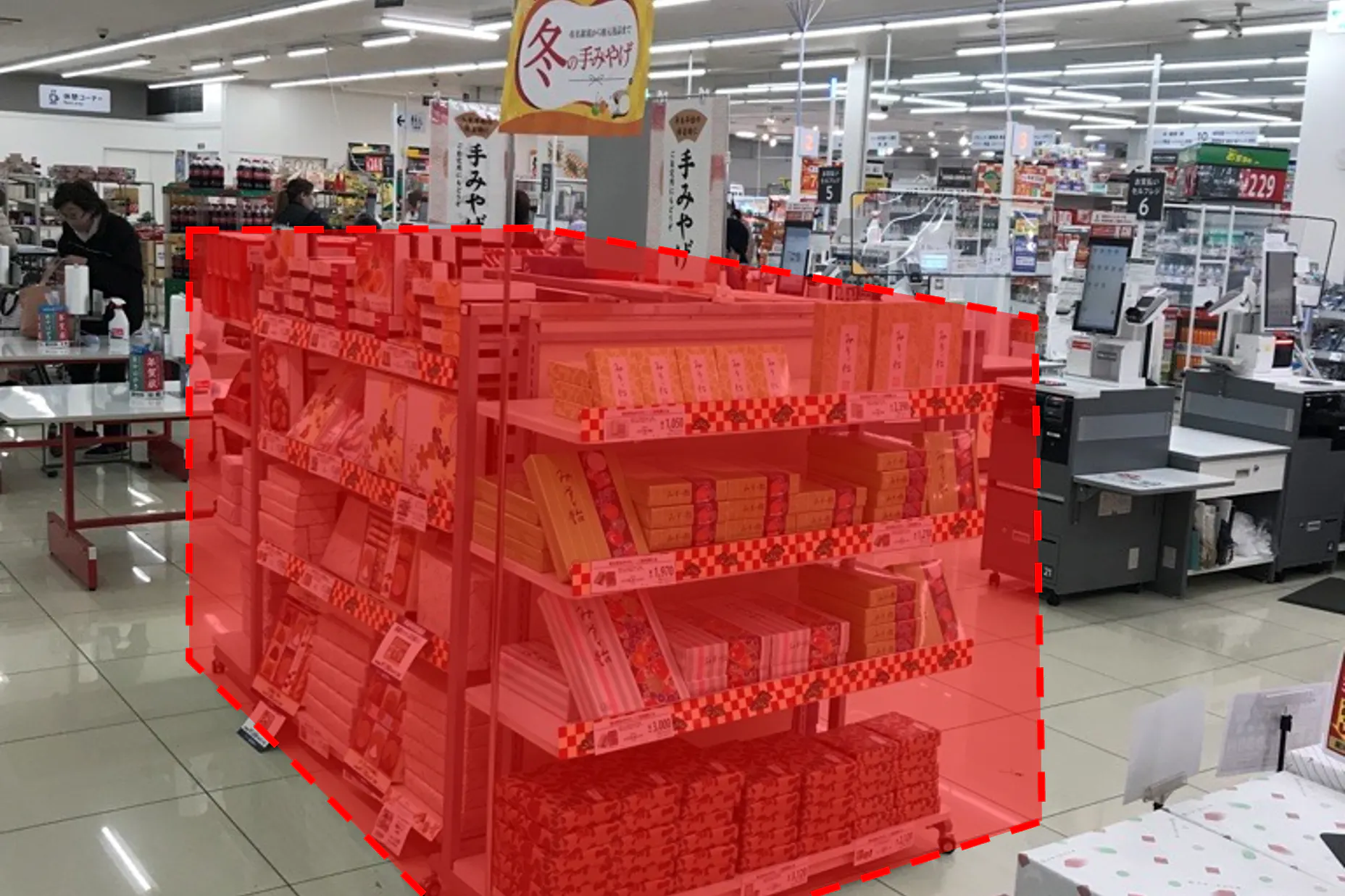 【西友 戸倉店】レジ付近 プロモーション用途や物販、食物販のポップアップストアに最適なスーパー店内催事イベントスペース