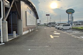 【ダイナム徳島鴨島店ゆったり館】キッチンカーやプロモーションに最適なアミューズメント施設のイベントスペース