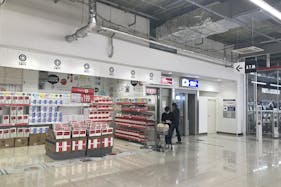【西友 浜北店】入口横テナント区画 プロモーションや物販・食物販に最適なスーパーマーケットの屋内催事イベントスペース