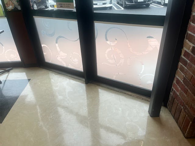 【フレスタ上天満店】プロモーションに最適な店内イートインスペースの画像