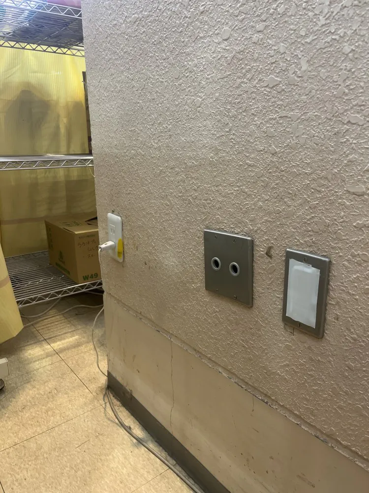 【オークワ湯浅】プロモーションに最適な1階エスカレーター横催事場