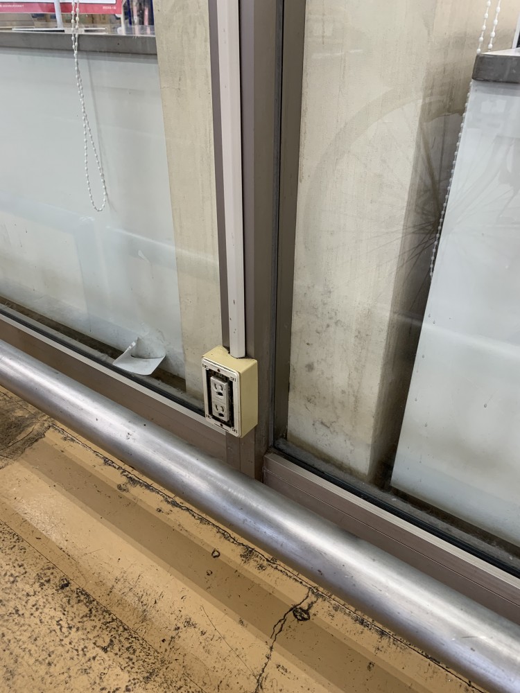 【オークワ泉大津】プロモーションに最適な屋外スペース