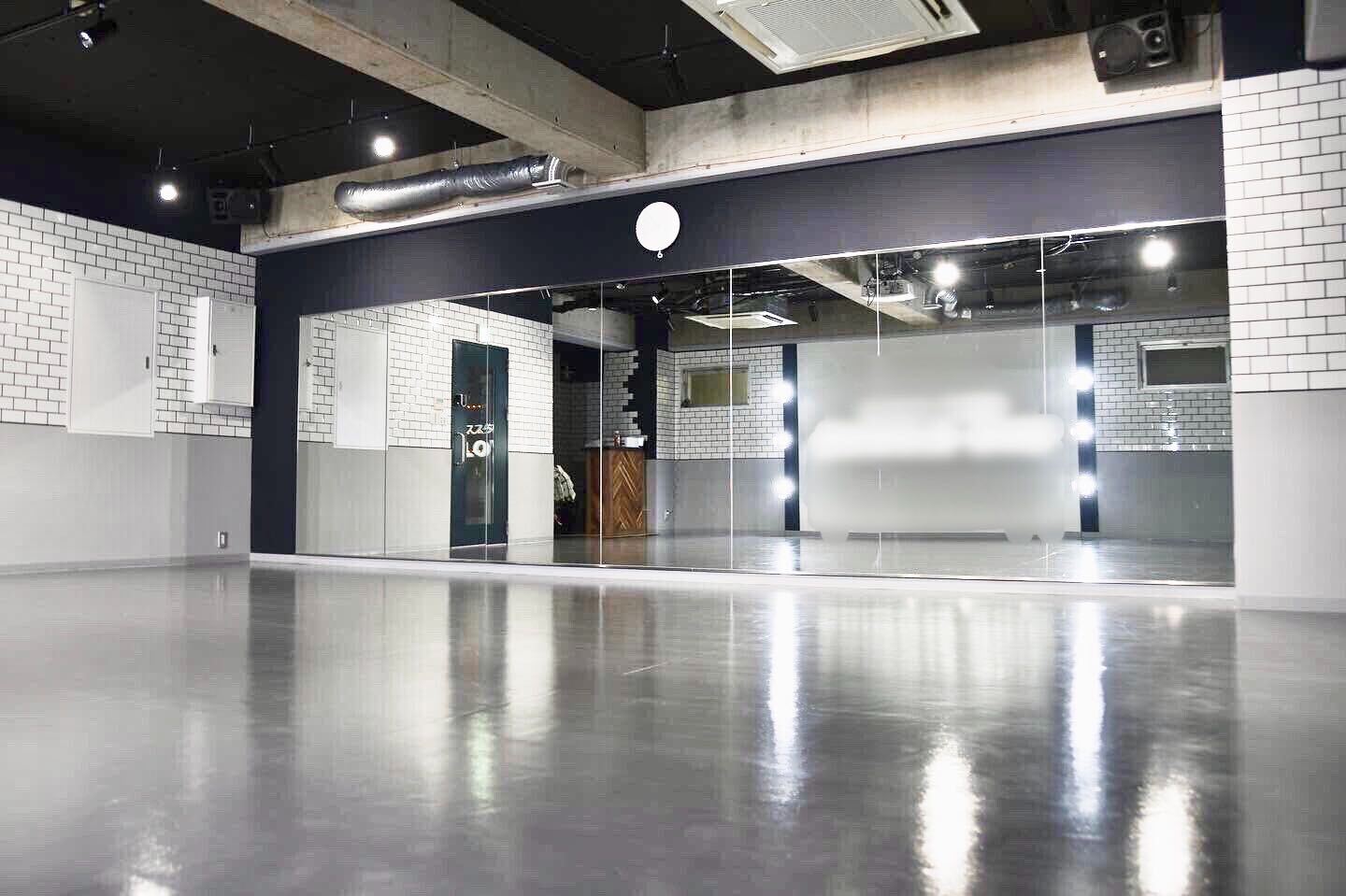 【西葛西駅3分】ワークショップやセミナーに利用できる自然光が入るスタジオ