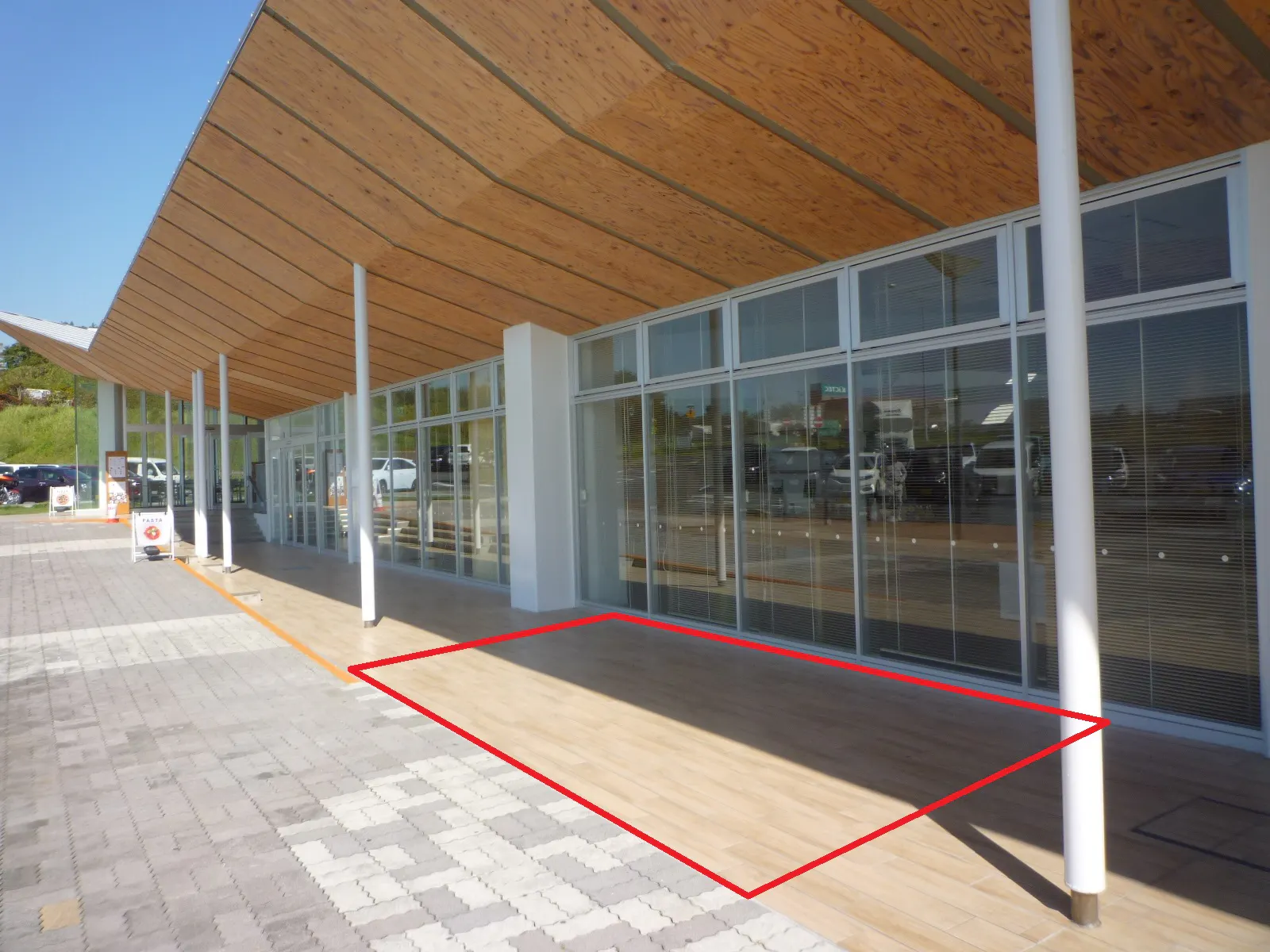 【既設阿久比下りパーキングエリア】PRイベントに利用可能なお土産売り場前のスペース