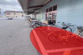 【ダイナム奈良天理店ゆったり館】キッチンカーやプロモーションイベントでの出店に最適なアミューズメント施設のイベントスペース(東側出入口)