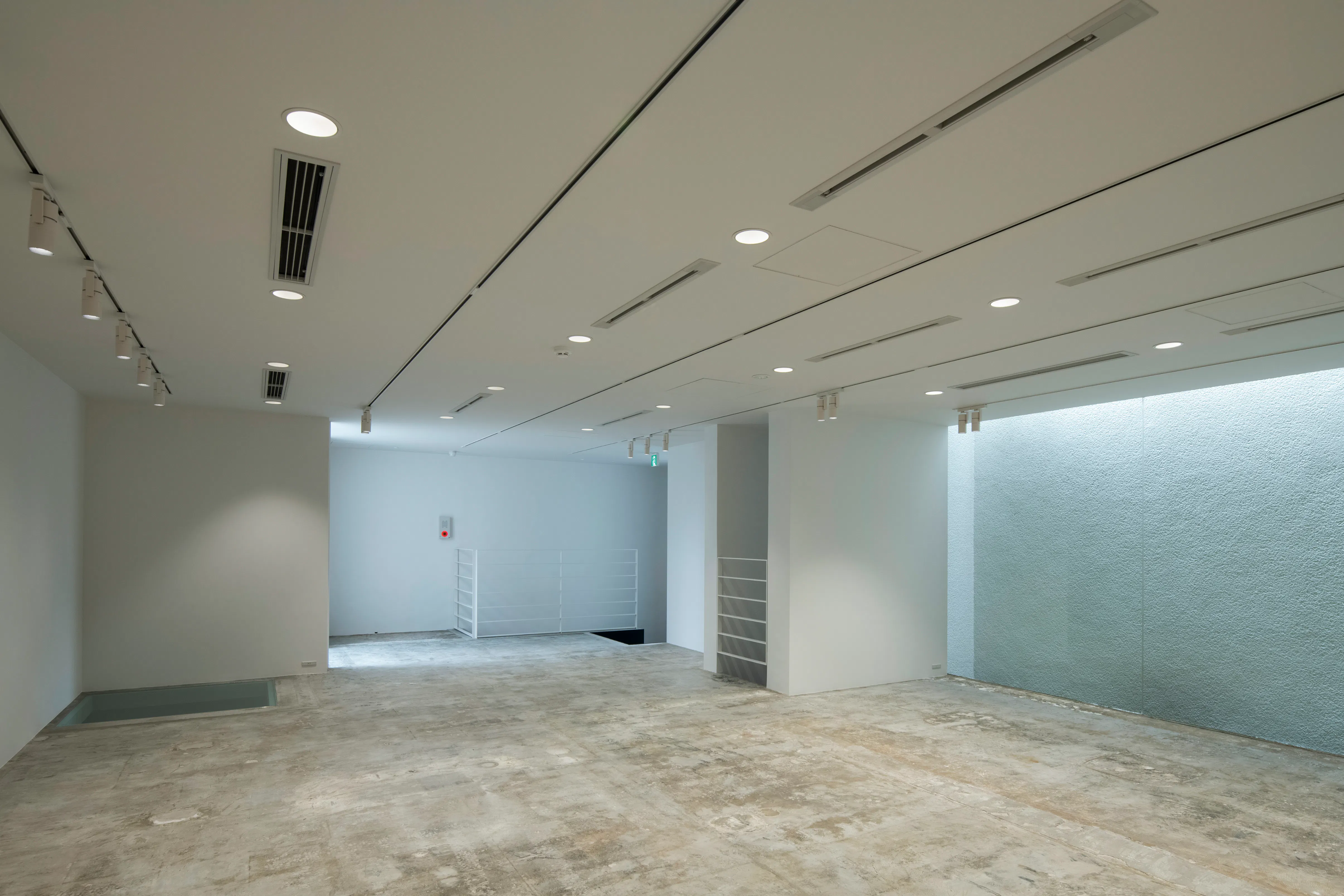 【唐人町駅1分】3層238㎡・建築家リノベーションのアートスペース(cassette)