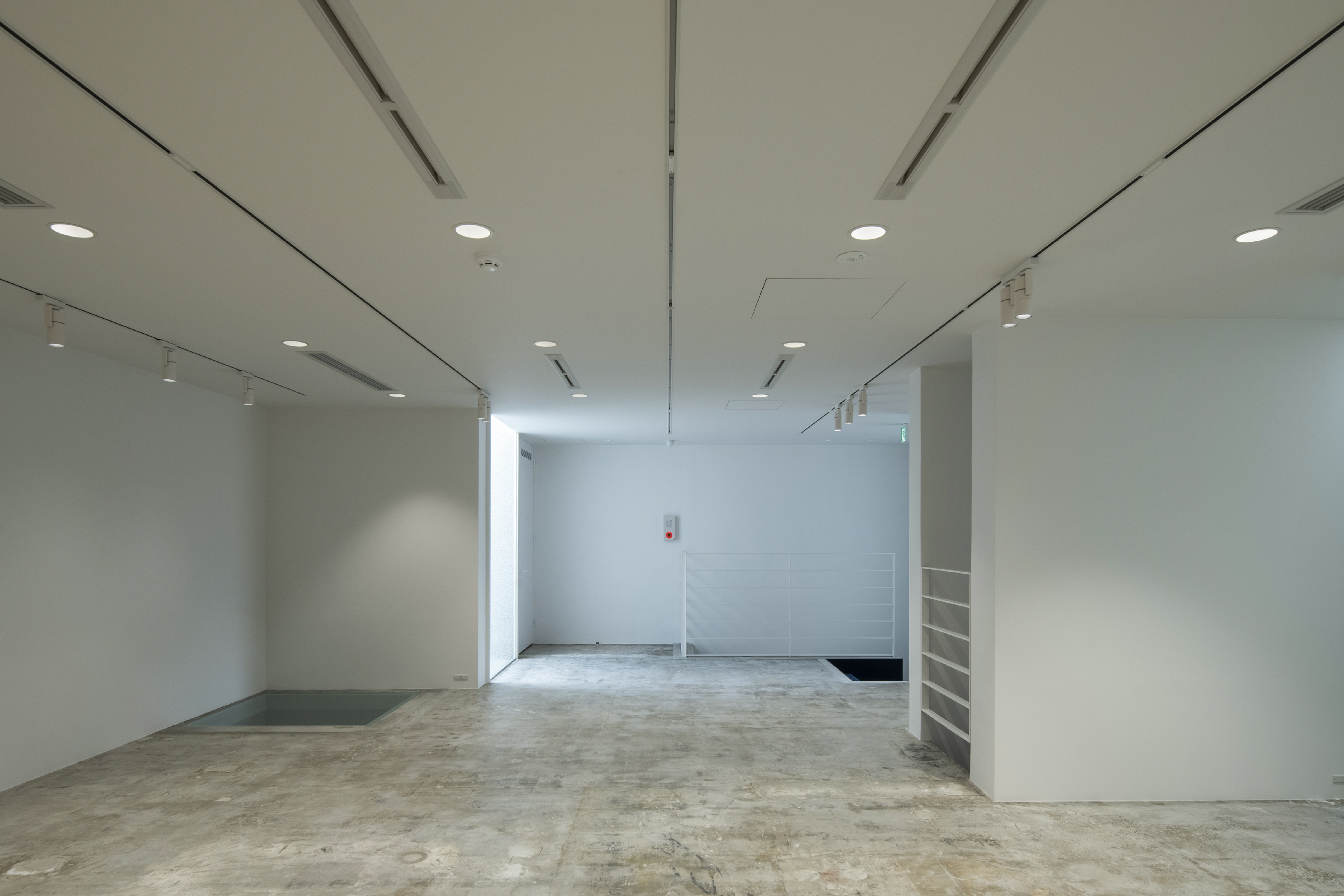 【唐人町駅1分】スペース8