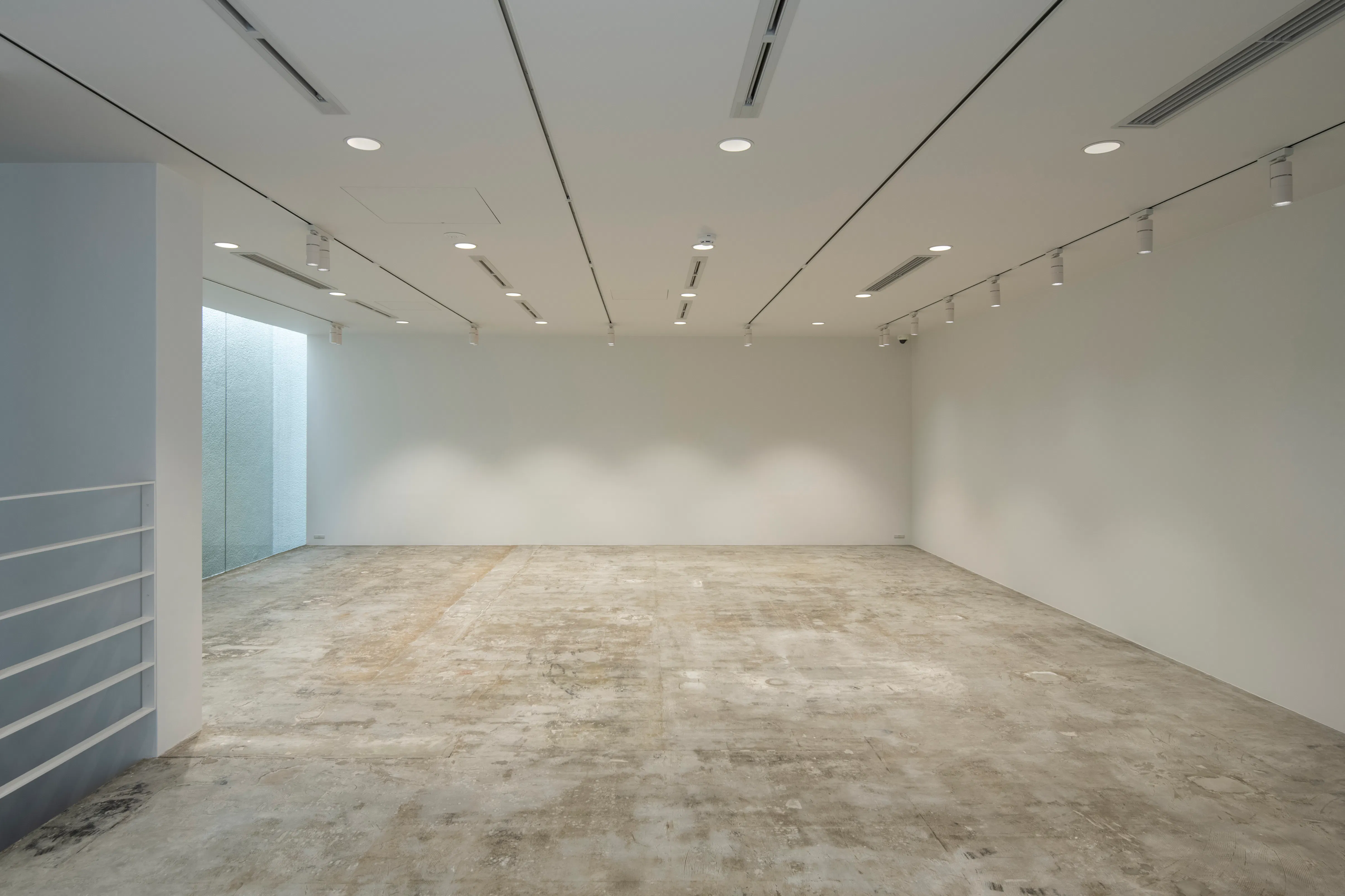 【唐人町駅1分】3層238㎡・建築家リノベーションのアートスペース（cassette）の画像