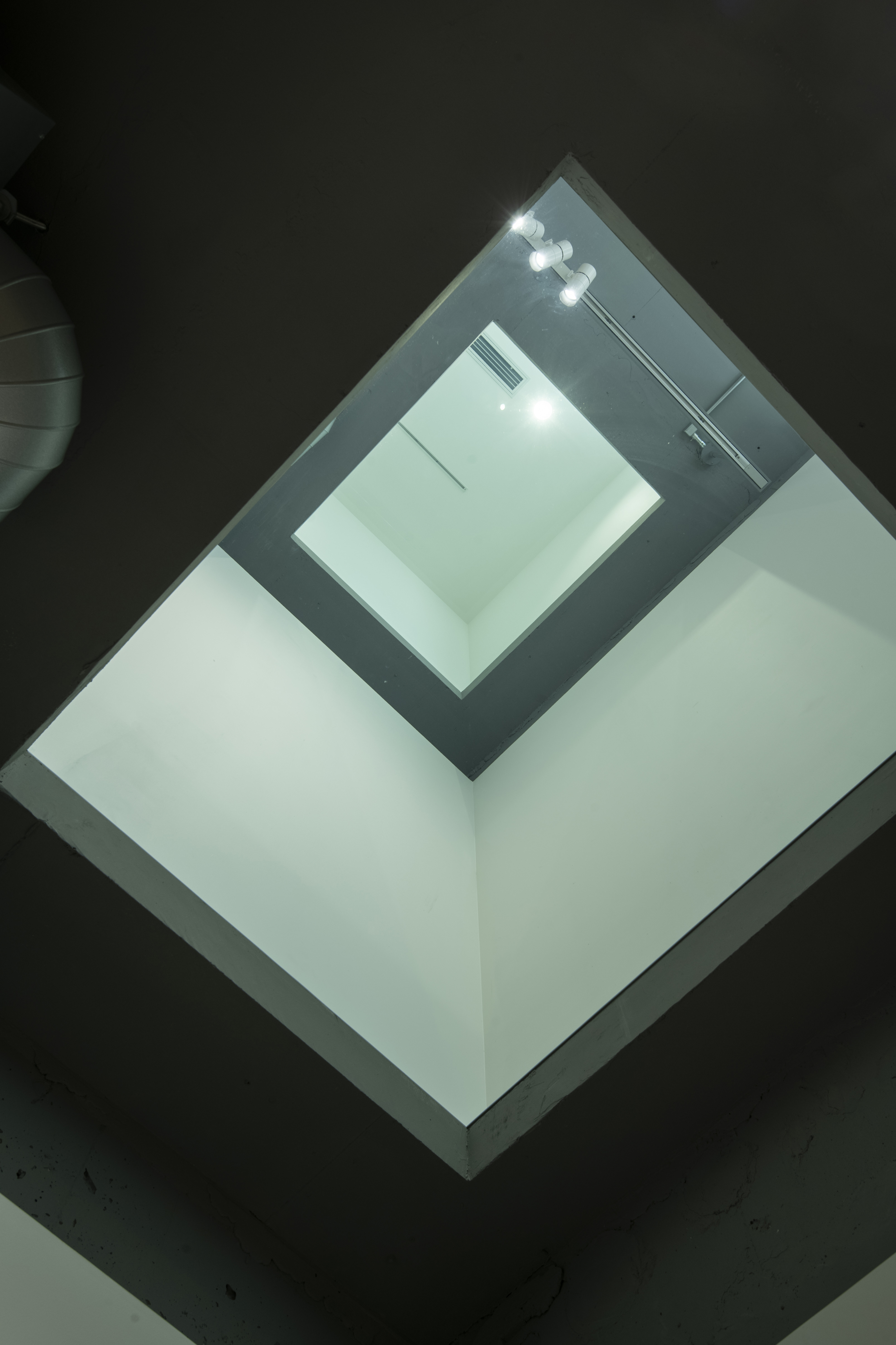 【唐人町駅1分】スペース11