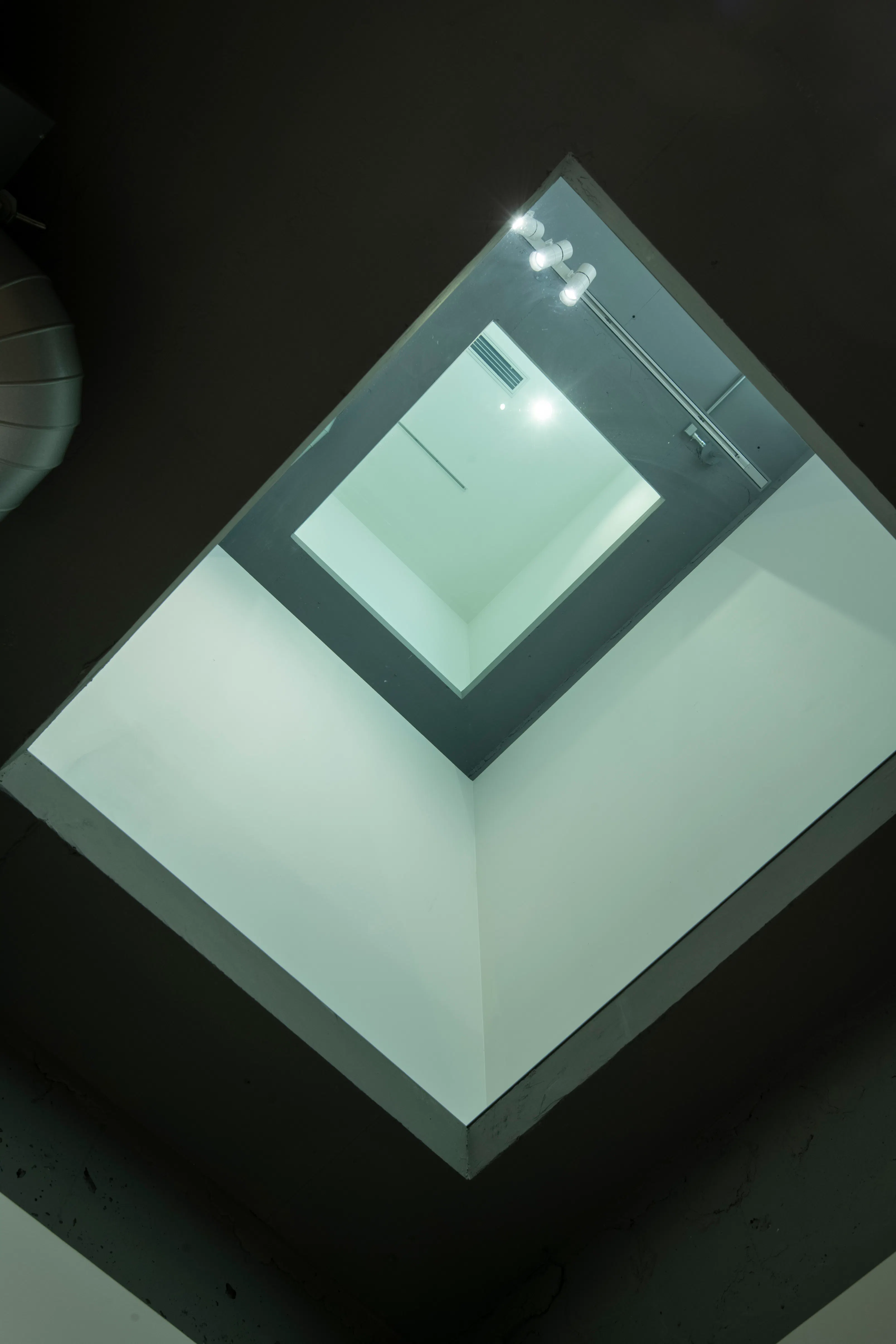 【唐人町駅1分】3層238㎡・建築家リノベーションのアートスペース（cassette）