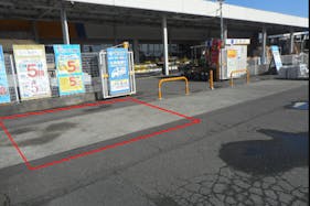 【サンデー八戸長苗代店】屋外駐車場 キッチンカーの出店に最適なホームセンター内駐車場の屋外イベントスペース