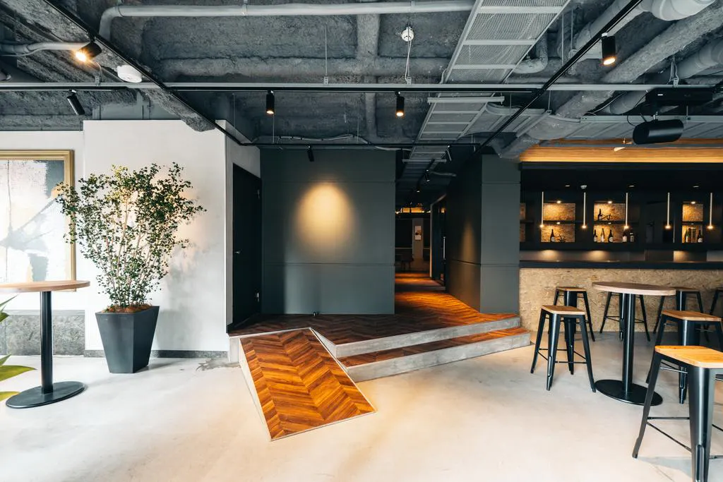 【萩ノ茶屋駅1分】撮影に利用可能なホテル内の客室スペース