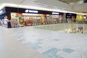 【イオンモール草津】3F イオンスタイル前