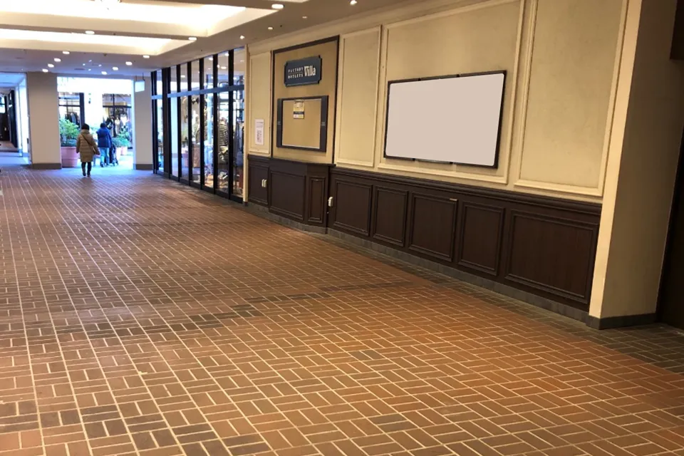 【三井アウトレットパーク 多摩南大沢】ファクトリーアウトレッツVilla1階 南側連絡通路