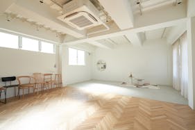 【神泉駅2分】アパレルの展示会や撮影に最適な自然光がたっぷり入るイベントスペース(5F)