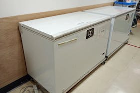 【町田モディ】2階 パブリックスペース(店頭三角)【食物販・物販】人通り抜群の好立地、スイーツ販売やPRイベントに最適