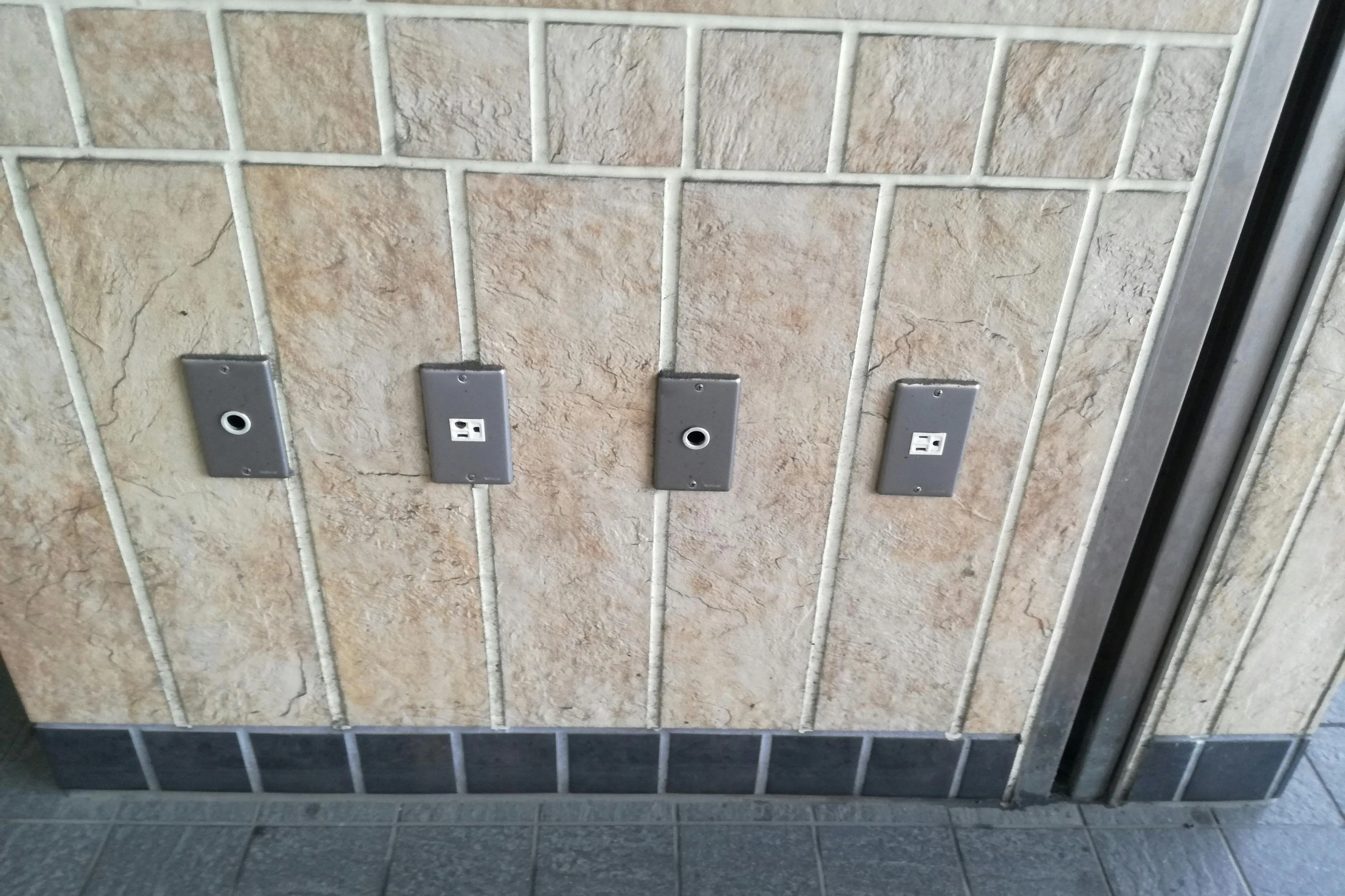 【京王聖蹟桜ヶ丘ショッピングセンター】プロモーションやポップアップストアに適したイベントスペーススカイプラザ