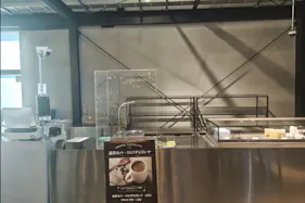 【グロッサリア 脇田店】店内出入口物販スペース※地域出店者優先