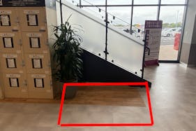 【イオンタウン旭】プロモーションイベントや各種物販に適した地域密着型のショッピングモール1階屋内階段横のイベントスペース