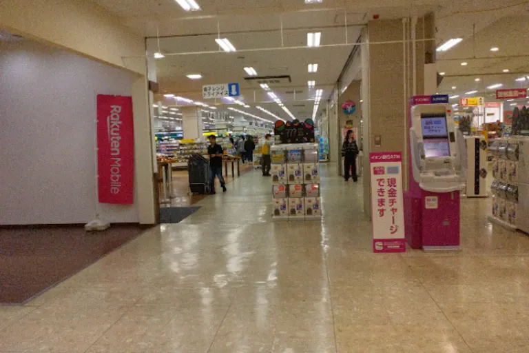 【イオン米沢店】正面入口フードコート側 販促プロモーションや物販に最適なスーパー店内催事イベントスペースの画像3