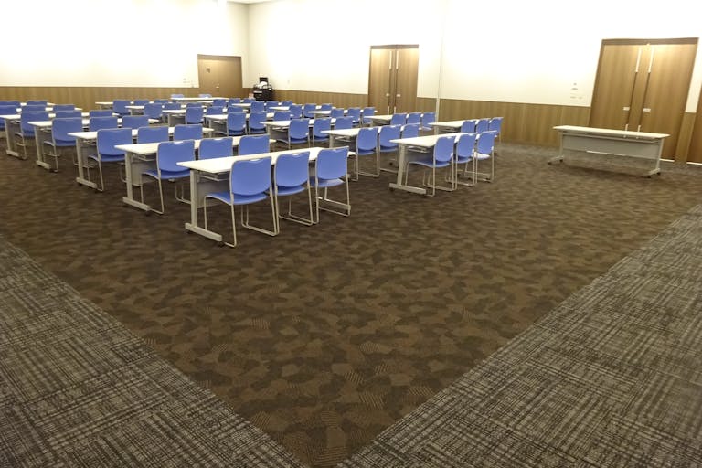 【イオンモール今治新都市】2FイオンホールA(手前)の画像2