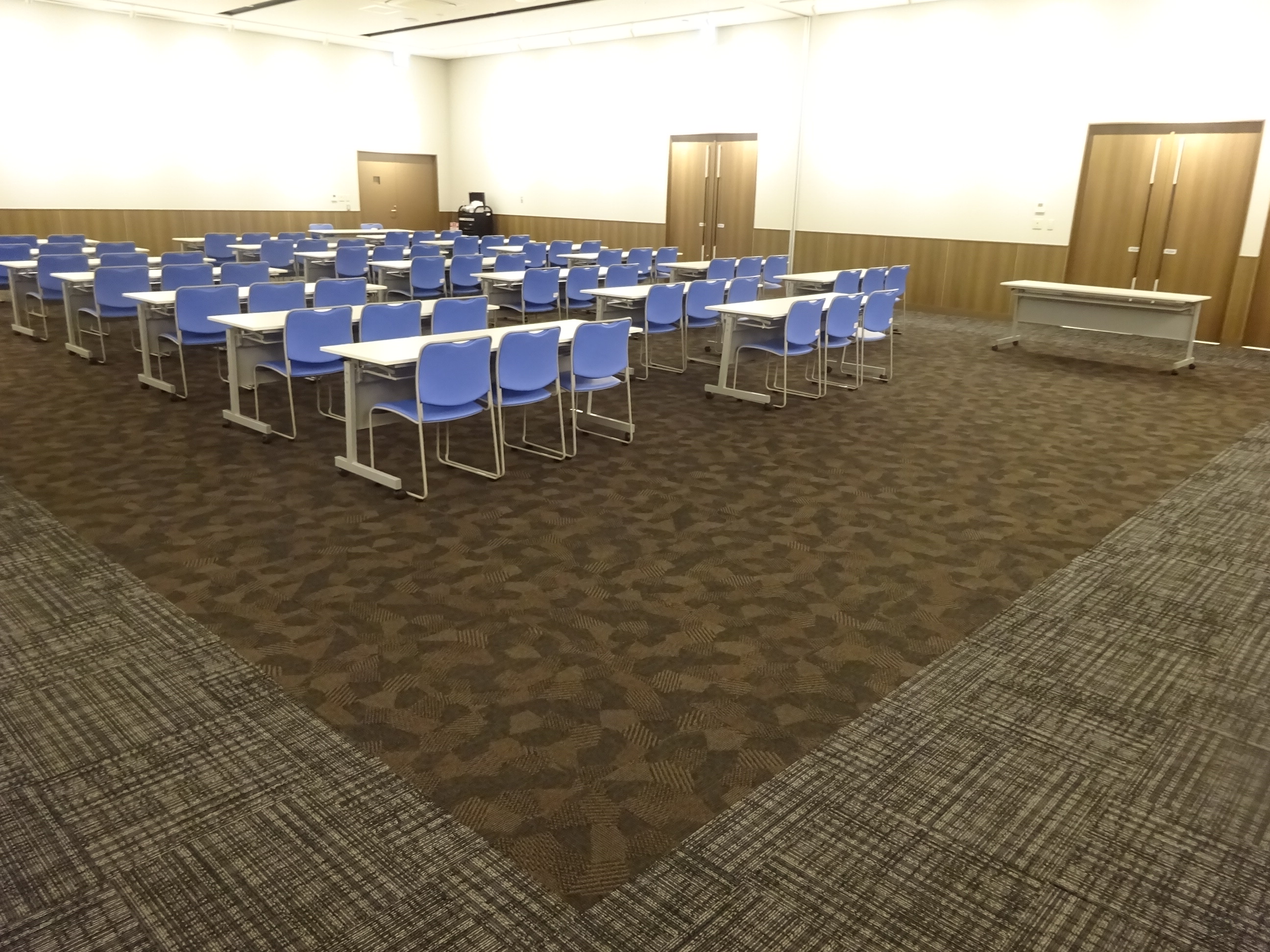 【イオンモール今治新都市】2FイオンホールA（手前）