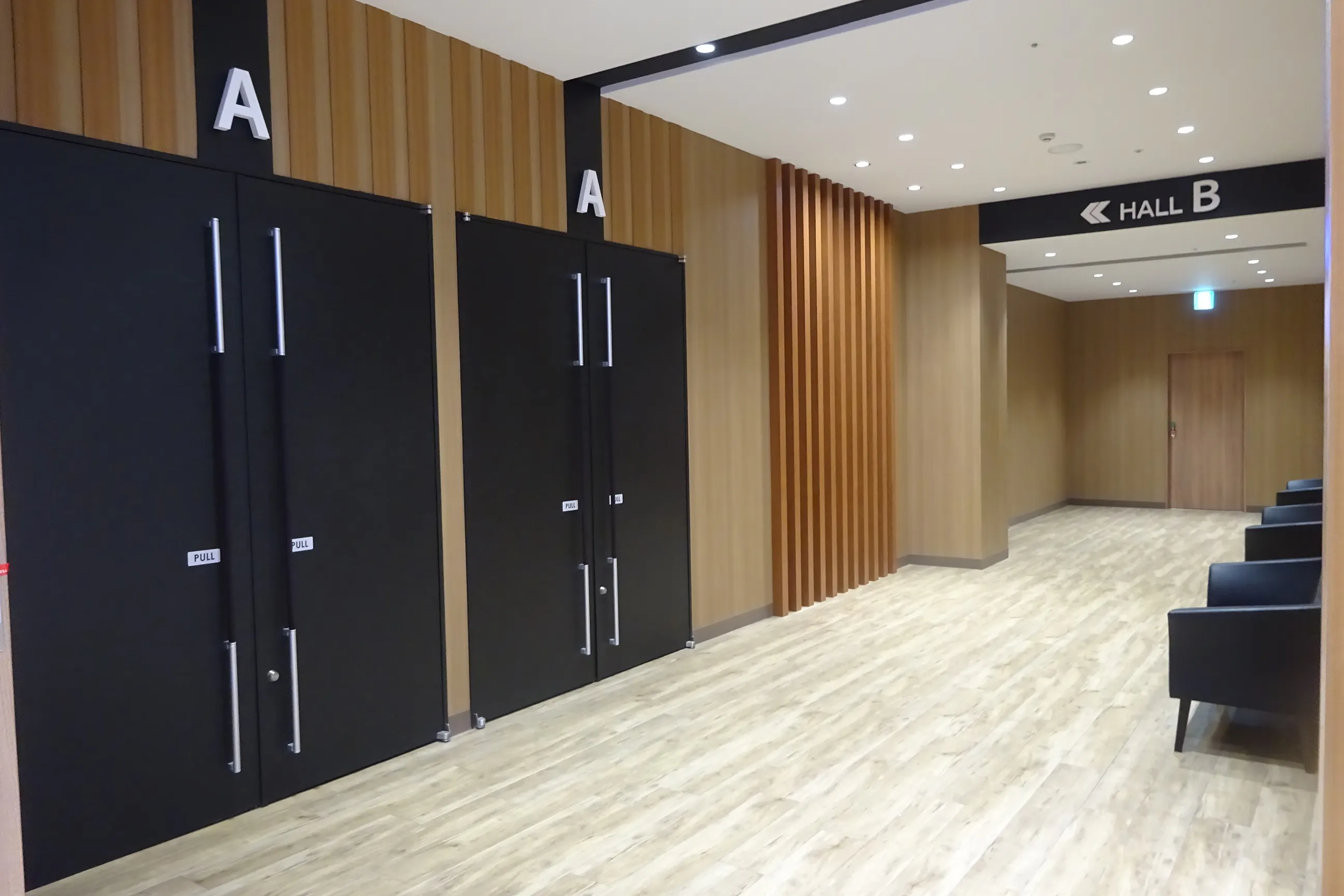 【イオンモール今治新都市】2FイオンホールA(手前)