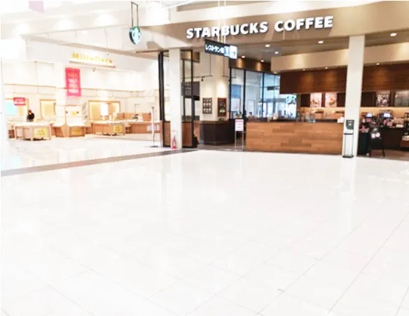 【イオンモール佐野新都市*】スターバックスコーヒー前の画像