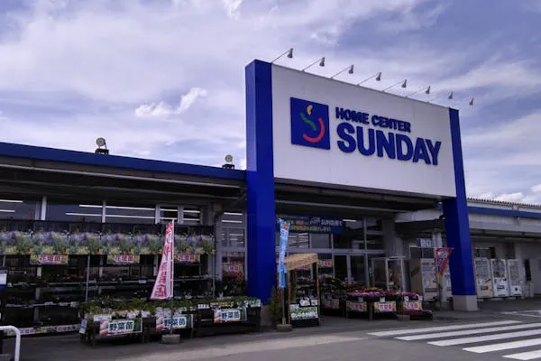【サンデー寒河江店】屋外駐車場 キッチンカーの出店に最適なホームセンター内駐車場の屋外イベントスペース