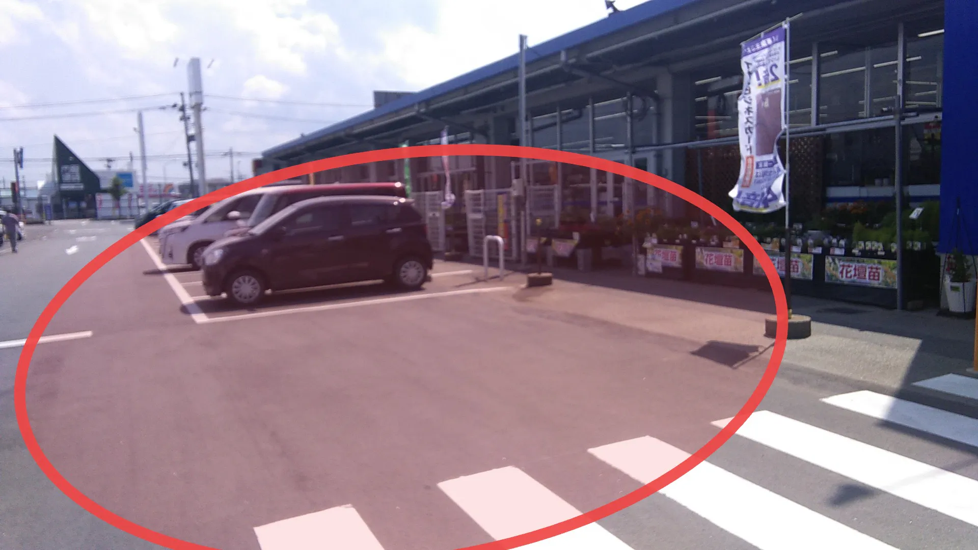 【サンデー寒河江店】屋外駐車場　キッチンカーの出店に最適なホームセンター内駐車場の屋外イベントスペース