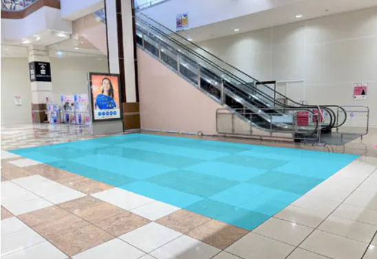 【イオンモール大垣*】1F　風の広場 A　カルディコーヒー前の画像