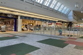 【イオンモール羽生】SHOWA NISHIKAWA 前ブリッジ