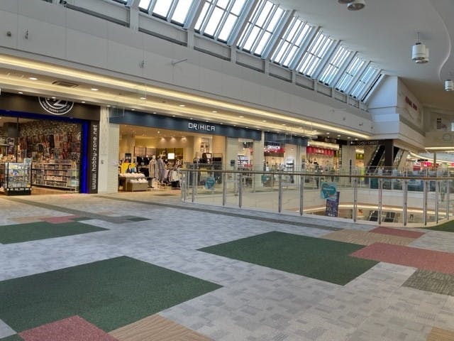 【イオンモール羽生】SHOWA NISHIKAWA 前ブリッジの画像