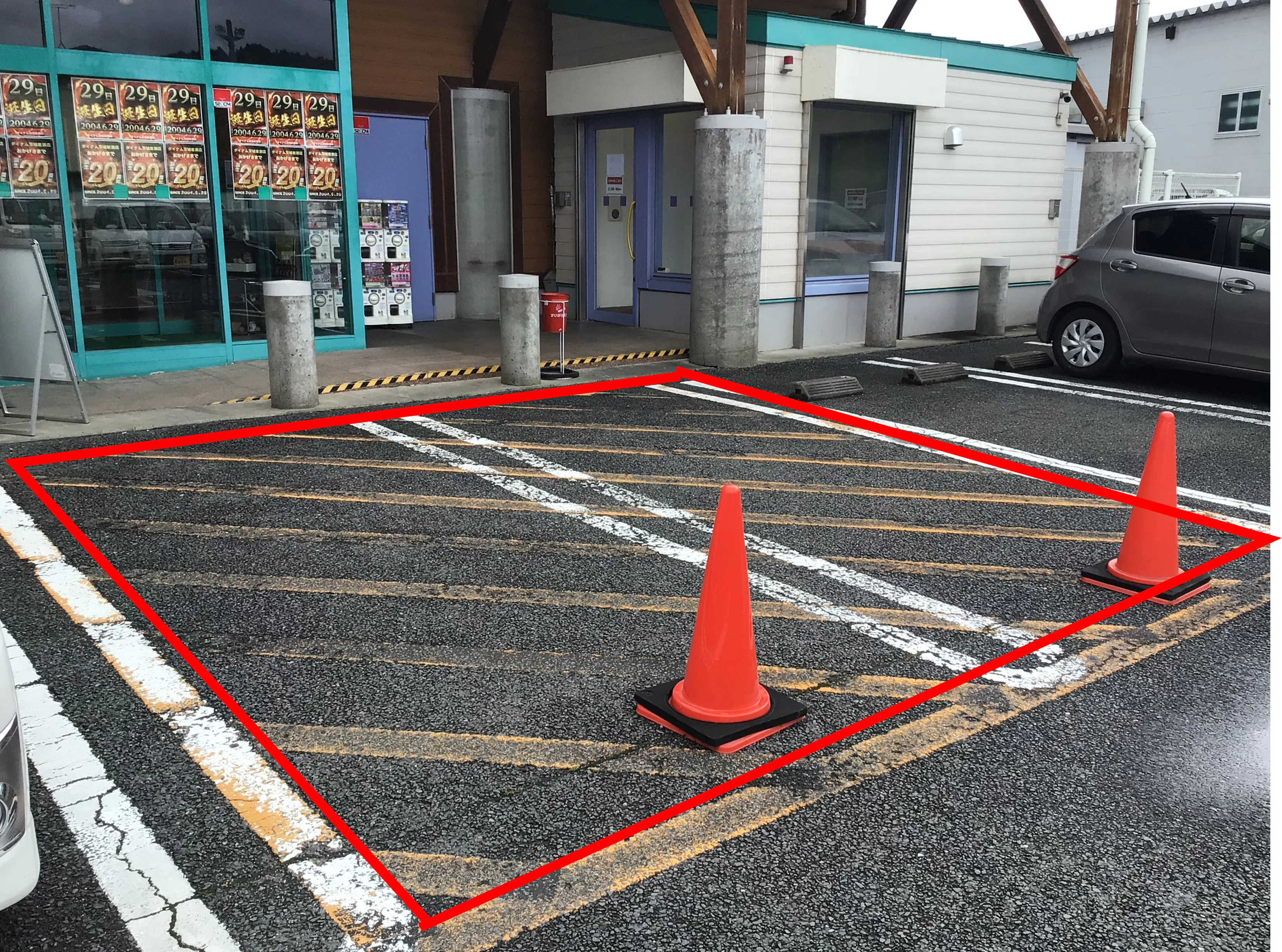 【ダイナム茨城岩瀬店】キッチンカー出店やプロモーションイベントに最適なアミューズメント施設のイベントスペース