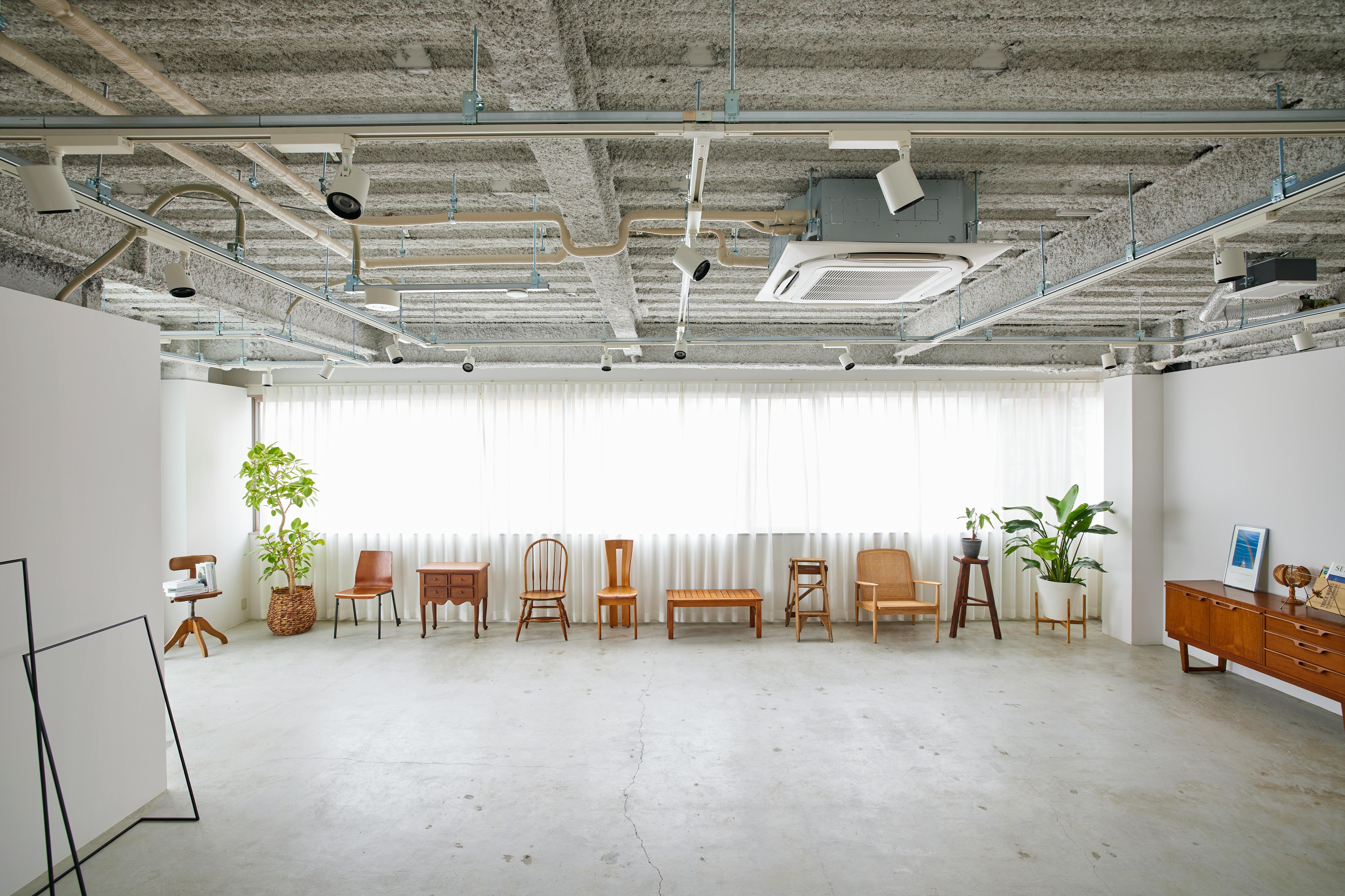 【桃谷駅6分】ロケや撮影会等の撮影用途、アパレルの展示会や販売会に最適な明るく開放的なスタジオスペース