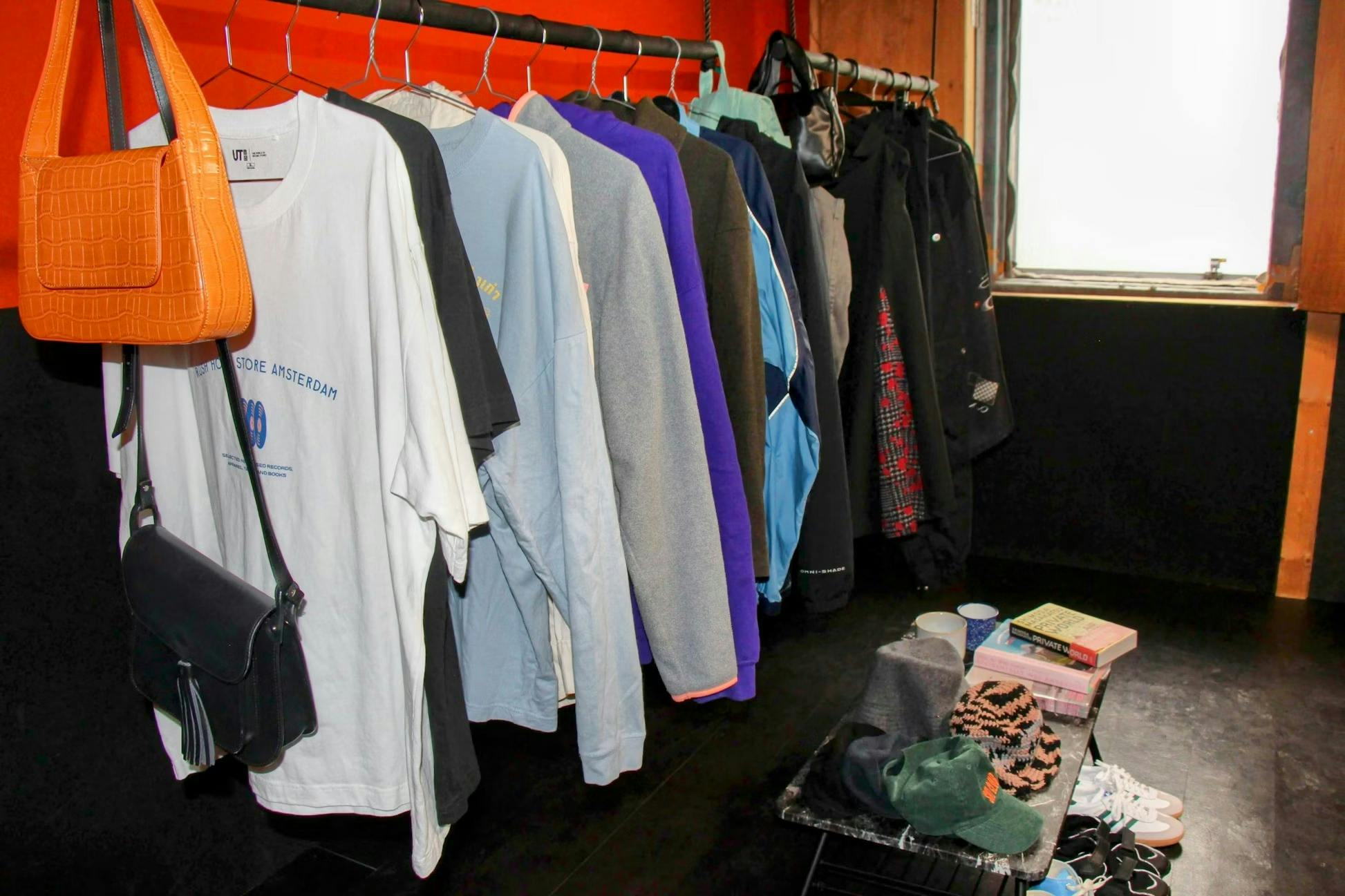 【北18条駅7分】ポップアップストアや展示会・撮影に最適!24時間利用可な鏡付きコンパクトイベントスペース「レンタルスタジオエイジュ札幌北18条」