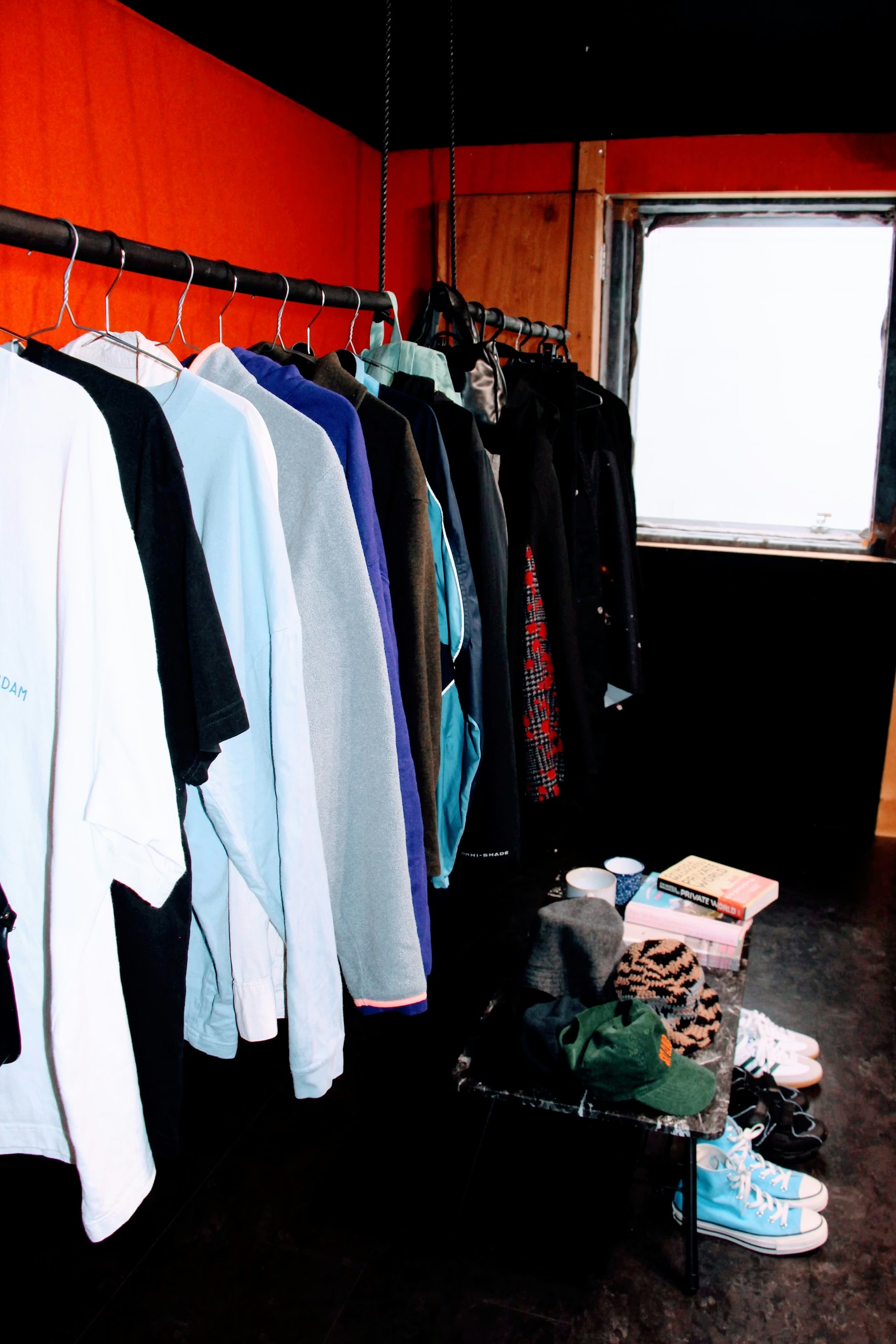 【北18条駅7分】ポップアップストアや展示会・撮影に最適！24時間利用可な鏡付きコンパクトイベントスペース「レンタルスタジオエイジュ札幌北18条」