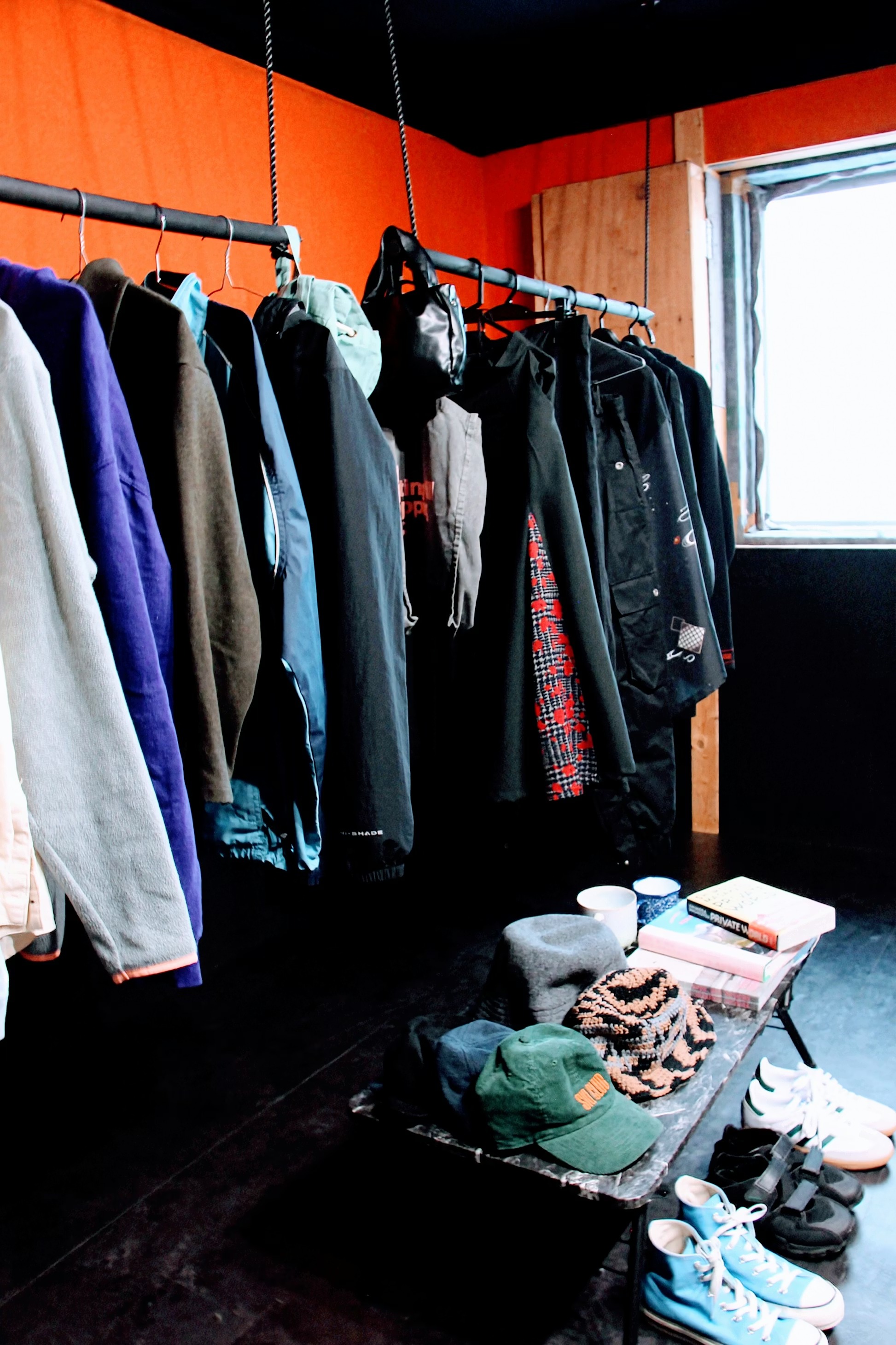 【北18条駅7分】ポップアップストアや展示会・撮影に最適！24時間利用可な鏡付きコンパクトイベントスペース「レンタルスタジオエイジュ札幌北18条」