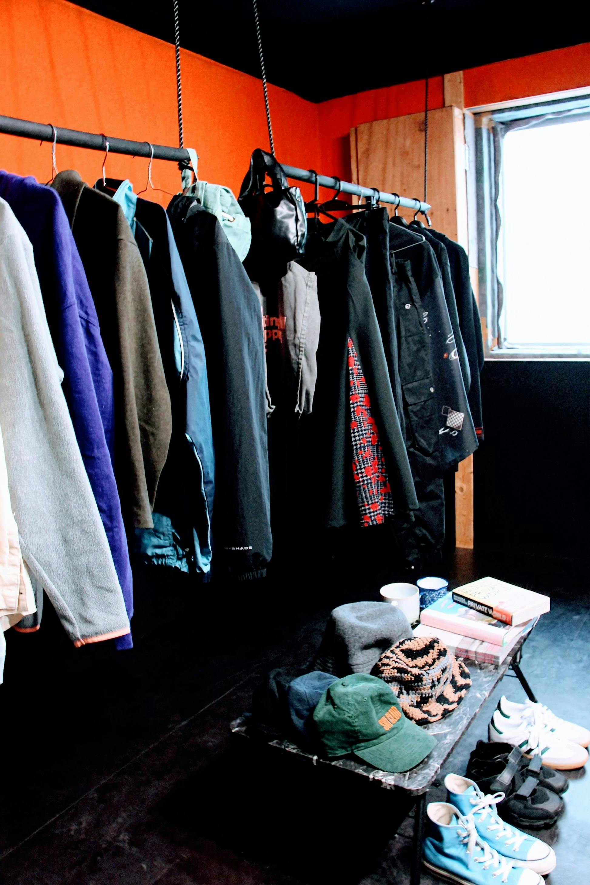 【北18条駅7分】ポップアップストアや展示会・撮影に最適！24時間利用可な鏡付きコンパクトイベントスペース「レンタルスタジオエイジュ札幌北18条」