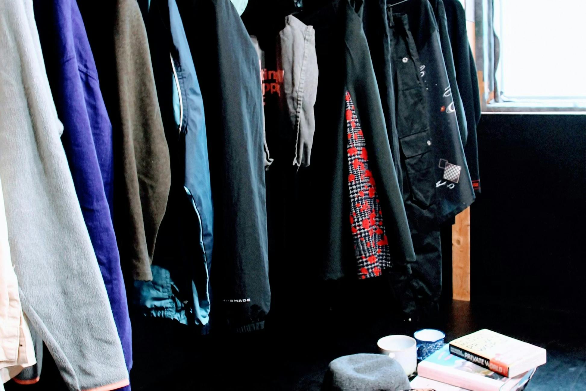 【北18条駅7分】ポップアップストアや展示会・撮影に最適!24時間利用可な鏡付きコンパクトイベントスペース「レンタルスタジオエイジュ札幌北18条」