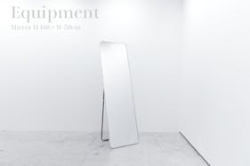 【表参道駅8分 /明治神宮前駅4分】数々の有名な人気ショップが立ち並ぶキャットストリート沿いの路面スペースです。搬入搬出もしやすく「個展」「展示会、ポップアップストア」等に最適