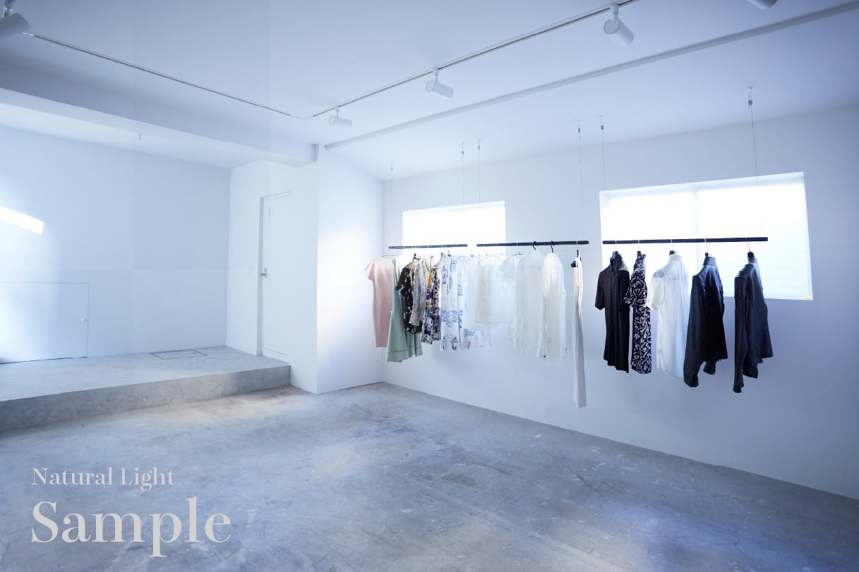 【表参道駅8分 /明治神宮前駅4分】数々の有名な人気ショップが立ち並ぶキャットストリート沿いの路面スペースです。搬入搬出もしやすく「個展」「展示会、ポップアップストア」等に最適