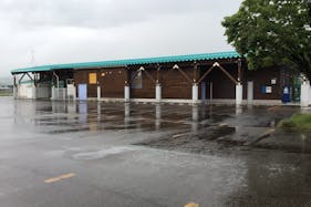 【ダイナム新井店】キッチンカーやプロモーションイベントの開催に最適なアミューズメント施設のイベントスペース