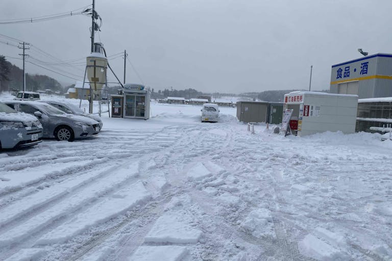 【ホームマート九戸店】屋外駐車場① キッチンカーの出店に最適なホームセンター内駐車場の屋外イベントスペースの画像1