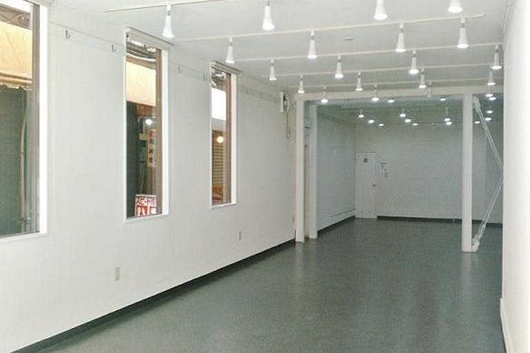 【祖師ヶ谷大蔵駅1分】プロモーションやポップアップストアに適した祖師谷商店街にある貸店舗の画像1