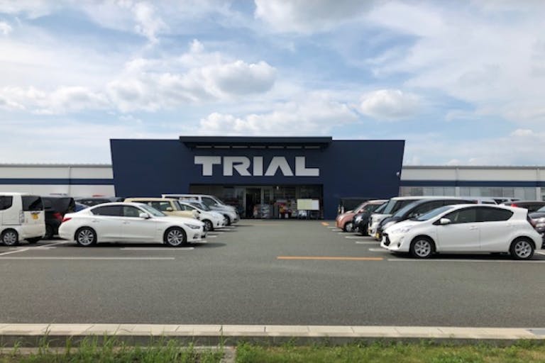 【メガセンタートライアル大津店】キッチンカーの出店が可能な屋外スペースⒷキッチンカースペース【入口正面右側】の画像2