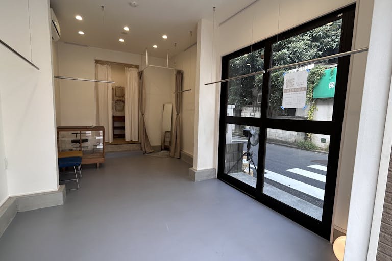 【高円寺駅9分】高円寺南口・ルック商店街沿いに面したポップアップやアート展示に最適なイベントスペースの画像6